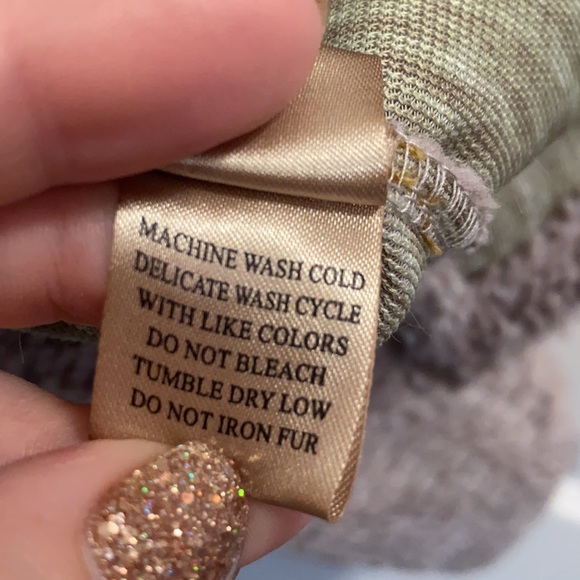 Tan like new Medium True Grit pullover - Picture 7 of 7